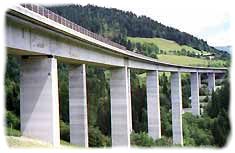 Die Europabrücke in Tirol als Teil der Autobahn Kufstein - Innsbruck - Brenner